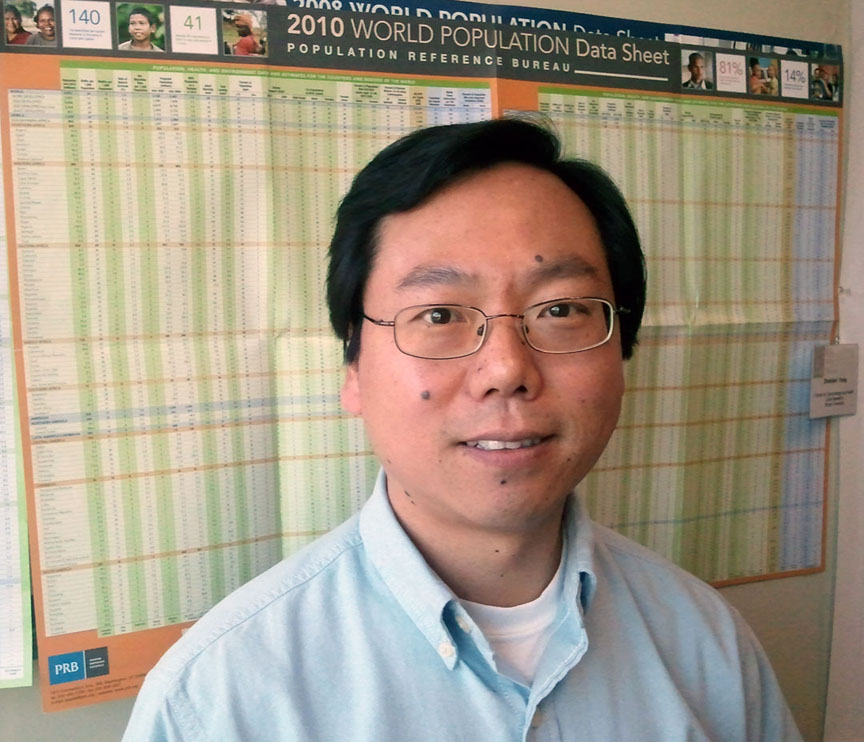 Zhanlian Feng: As policymakers “rebalance” elder care, they should account for disparities. If elderly whites are using more desirable alternatives, policy may need to promote those alternatives for minority elders too. Credit: David Orenstein/Brown University Zhanlian Feng: As policymakers “rebalance” elder care, they should account for disparities. If elderly whites are using more desirable alternatives, policy may need to promote those alternatives for minority elders too. Credit: David Orenstein/Brown University