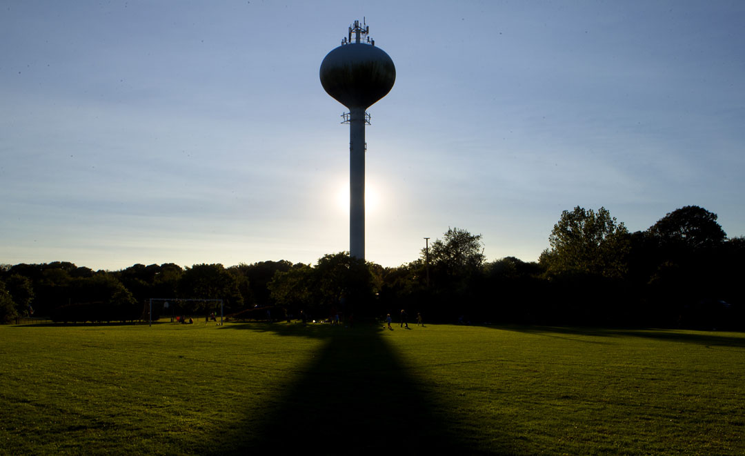 Spreading the risk: Prevailing winds can carry flakes of lead paint farther downwind, especially from taller towers. Researchers suggest monitoring contamination by taking samples at various depths — and more than 200 feet from old water towers. Spreading the risk: Prevailing winds can carry flakes of lead paint farther downwind, especially from taller towers. Researchers suggest monitoring contamination by taking samples at various depths — and more than 200 feet from old water towers.